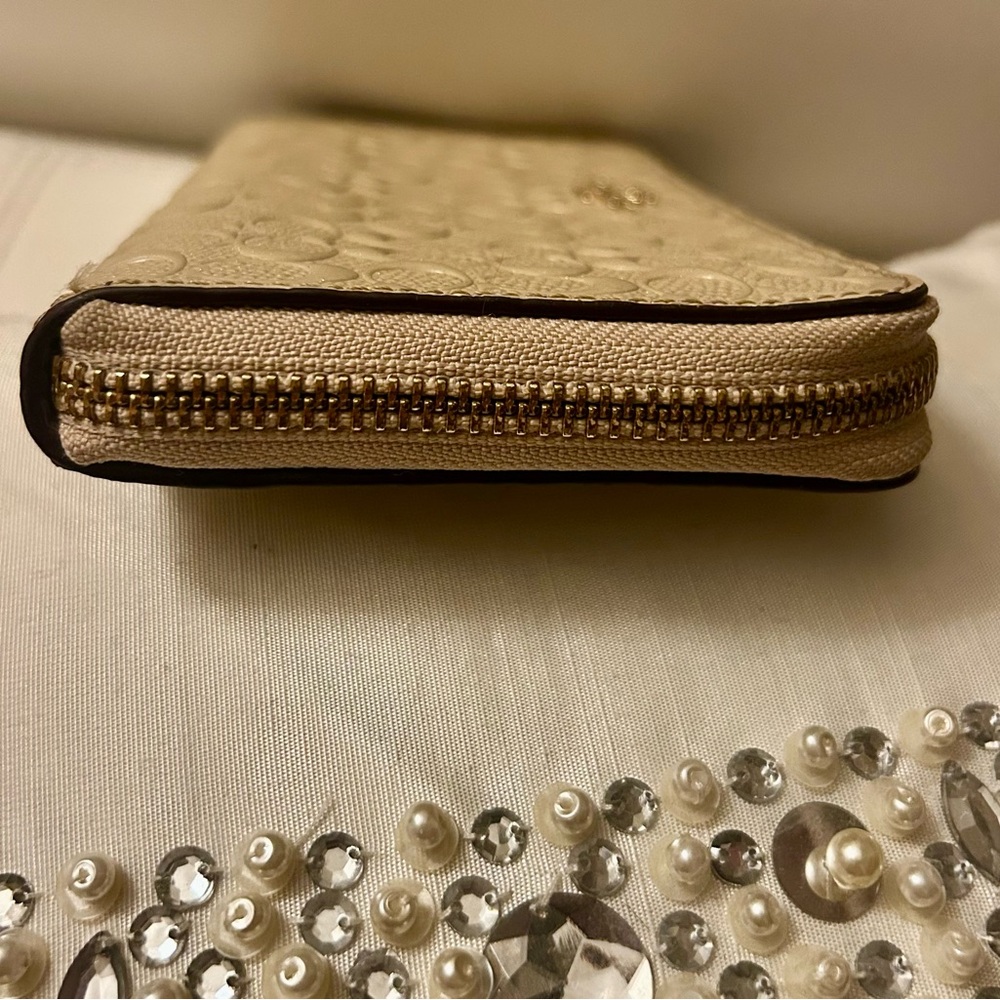 Coach Embossed Wallet - Picture 7 of 10